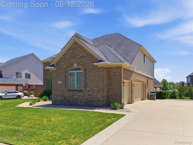 16348 Via Montella, Macomb Township, MI 48042