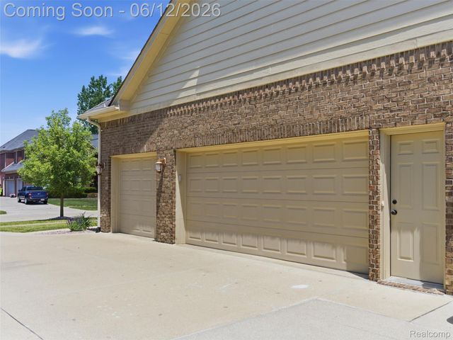 16348 Via Montella, Macomb Township, MI 48042