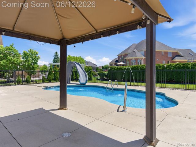 16348 Via Montella, Macomb Township, MI 48042