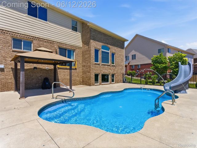 16348 Via Montella, Macomb Township, MI 48042