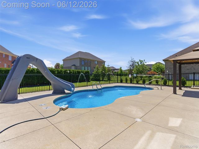 16348 Via Montella, Macomb Township, MI 48042