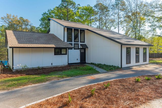 2787 Lake Silver Road, Crestview, FL 32536