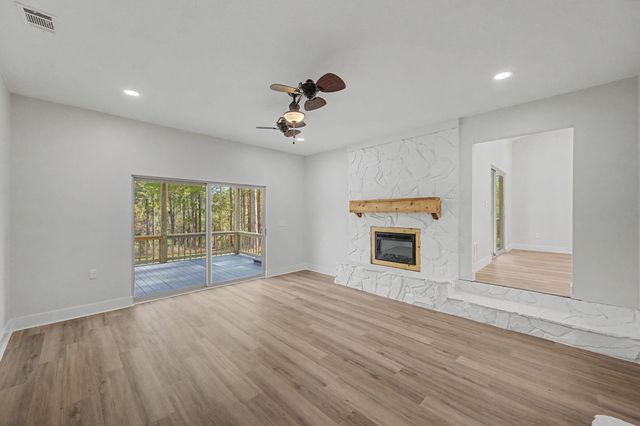 2787 Lake Silver Road, Crestview, FL 32536