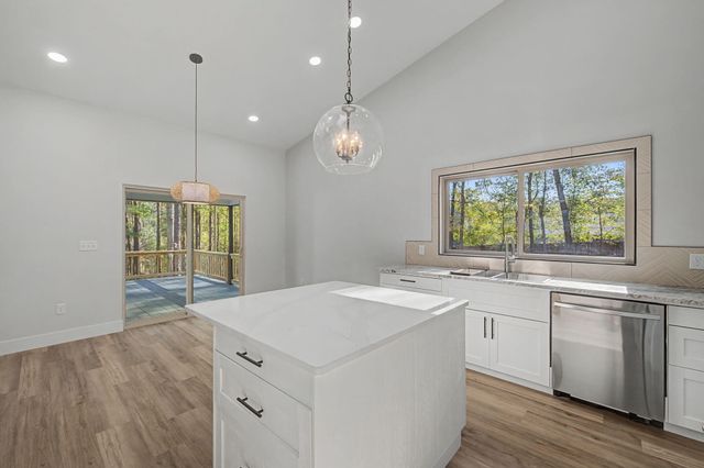 2787 Lake Silver Road, Crestview, FL 32536