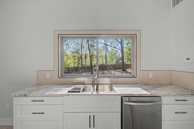 2787 Lake Silver Road, Crestview, FL 32536