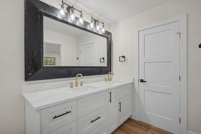 2787 Lake Silver Road, Crestview, FL 32536