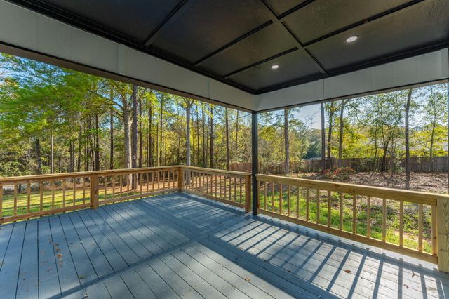 2787 Lake Silver Road, Crestview, FL 32536