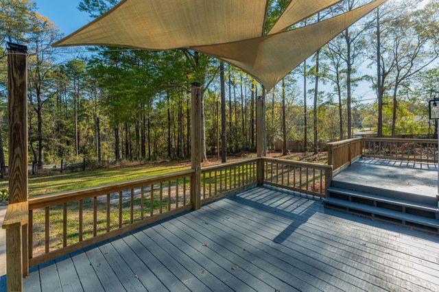 2787 Lake Silver Road, Crestview, FL 32536