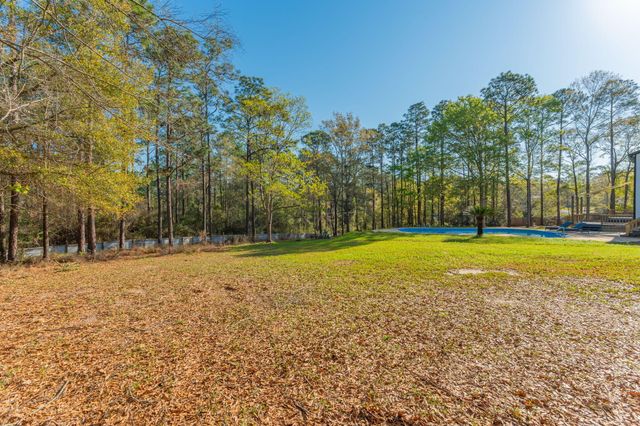 2787 Lake Silver Road, Crestview, FL 32536