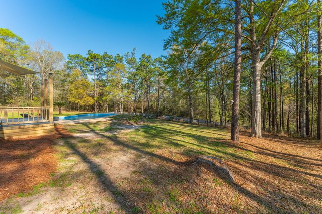 2787 Lake Silver Road, Crestview, FL 32536