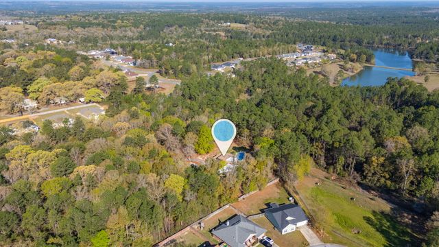 2787 Lake Silver Road, Crestview, FL 32536