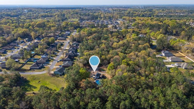 2787 Lake Silver Road, Crestview, FL 32536