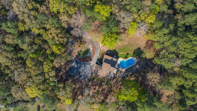 2787 Lake Silver Road, Crestview, FL 32536