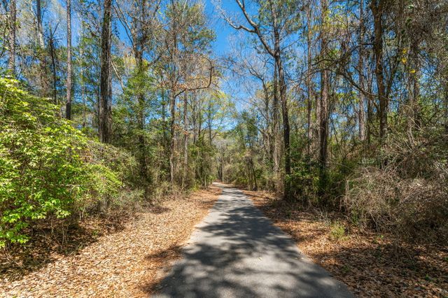 2787 Lake Silver Road, Crestview, FL 32536