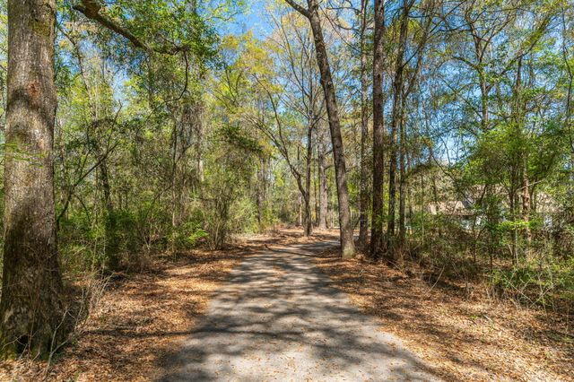 2787 Lake Silver Road, Crestview, FL 32536