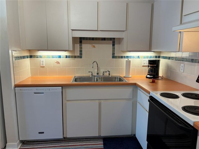 5500 OCEAN SHORE BOULEVARD UT18, Ormond Beach, FL 32176