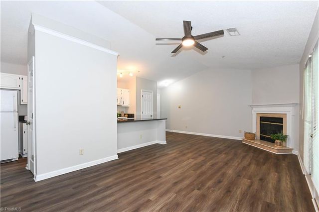 5934 W Friendly Avenue K, Greensboro, NC 27410