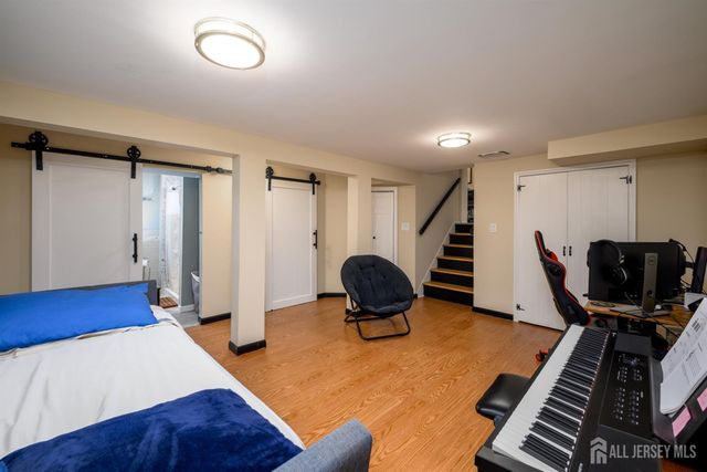 26 Desser Place, Metuchen, NJ 08840