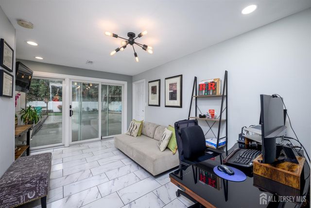 26 Desser Place, Metuchen, NJ 08840