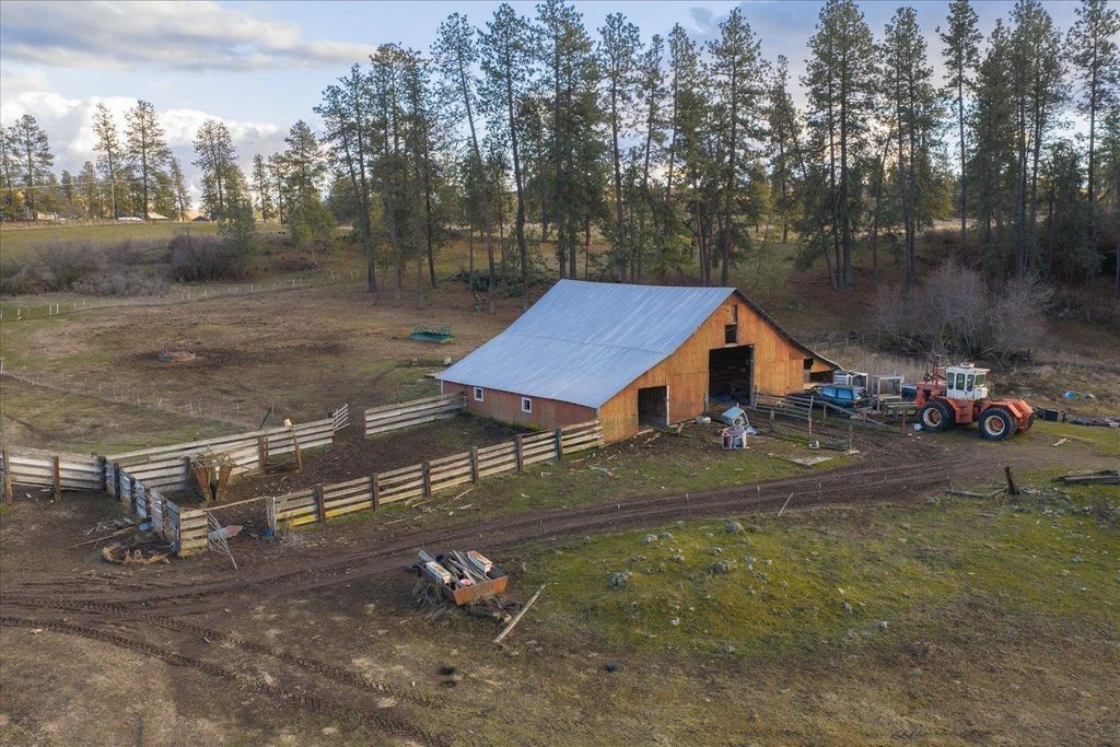 1403 W Jennings Rd, Spangle, WA 99207 photo 9