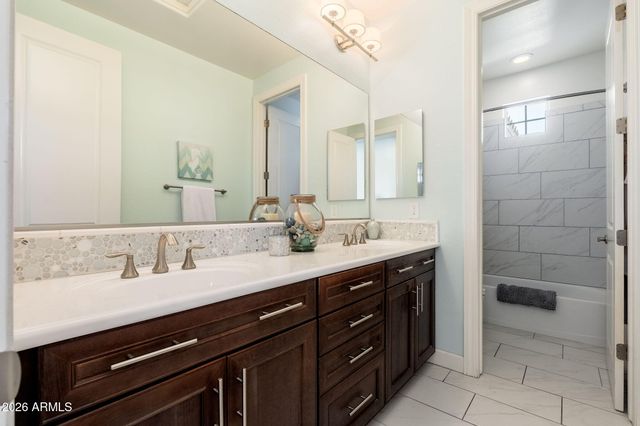 4441 S GARDENIA Drive, Chandler, AZ 85248