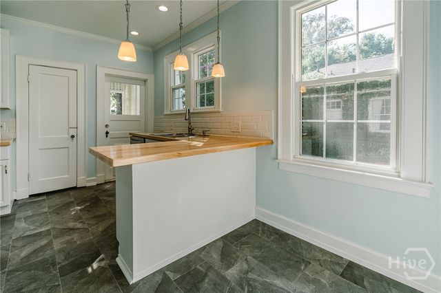 625 E 51st Street, Savannah, GA 31405