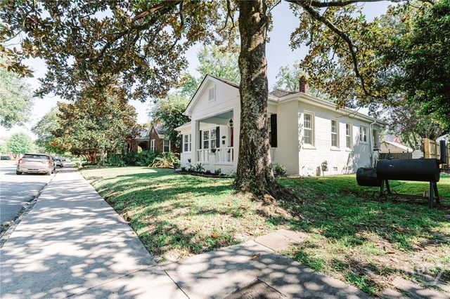 625 E 51st Street, Savannah, GA 31405