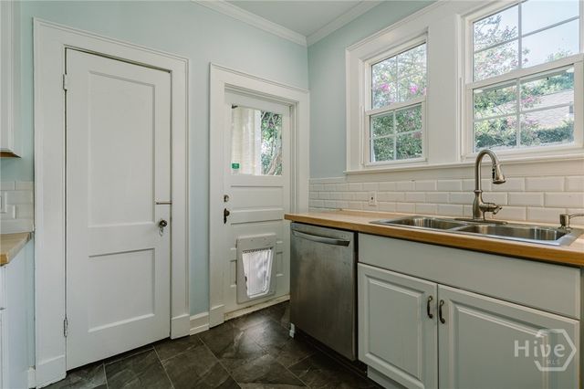 625 E 51st Street, Savannah, GA 31405
