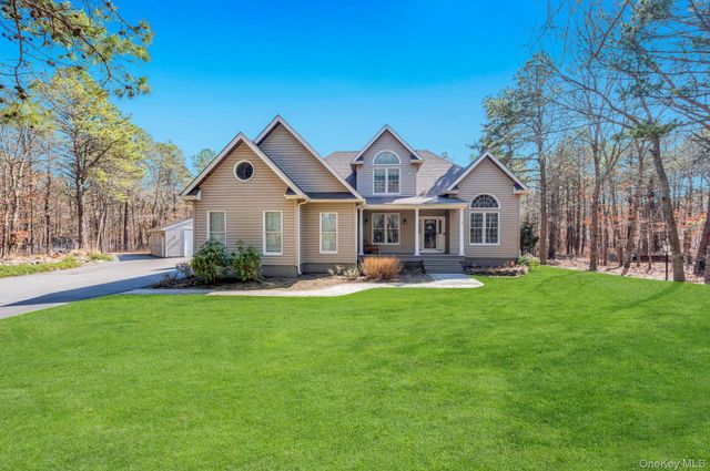 136 Mill Road, Manorville, NY 11949