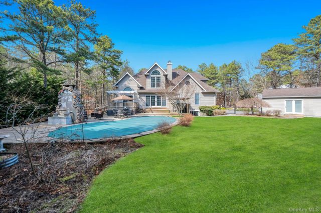 136 Mill Road, Manorville, NY 11949