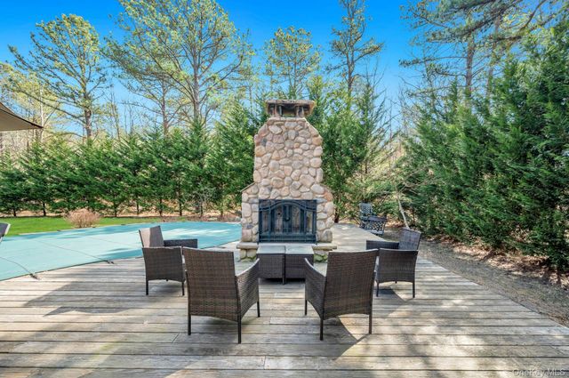 136 Mill Road, Manorville, NY 11949