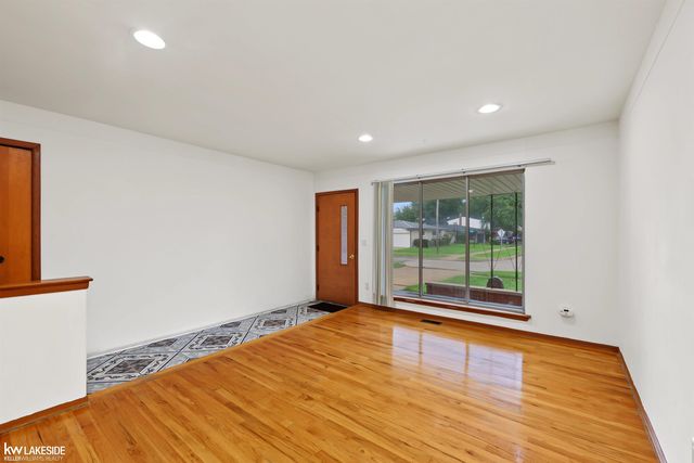 14632 Alger Avenue, Warren, MI 48088