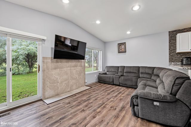 14632 Alger Avenue, Warren, MI 48088