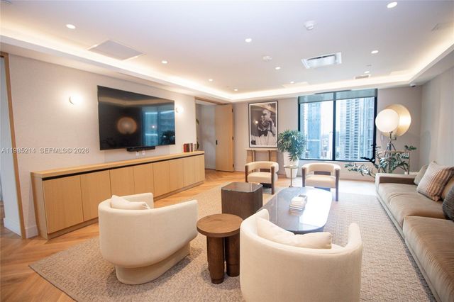 121 NE 5th St 3711, Miami, FL 33132