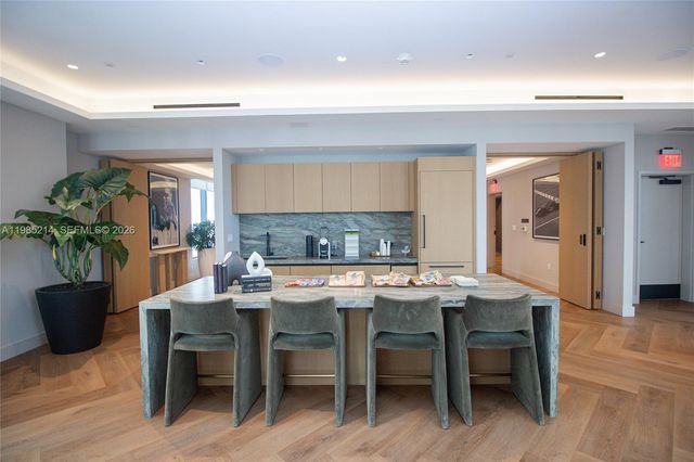 121 NE 5th St 3711, Miami, FL 33132