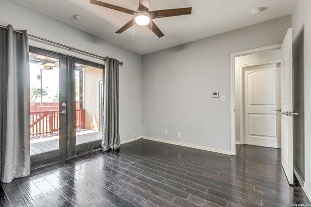 1714 W Summit, San Antonio, TX 78201