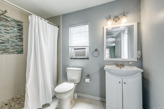 1714 W Summit, San Antonio, TX 78201