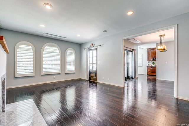 1714 W Summit, San Antonio, TX 78201