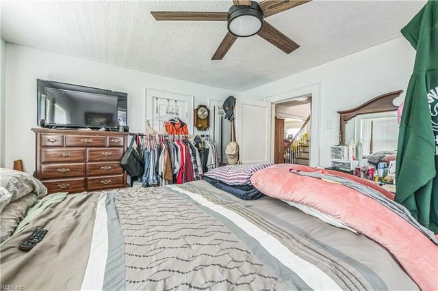 32105 Elizabeth ST, Boykins, VA 23827