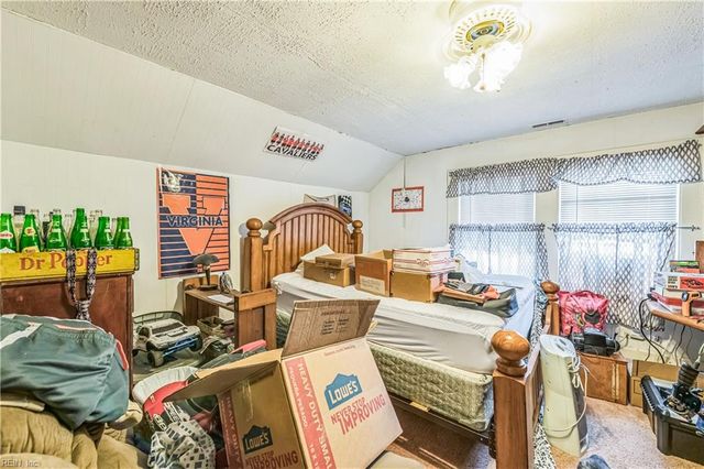 32105 Elizabeth ST, Boykins, VA 23827