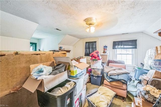 32105 Elizabeth ST, Boykins, VA 23827