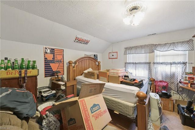 32105 Elizabeth ST, Boykins, VA 23827