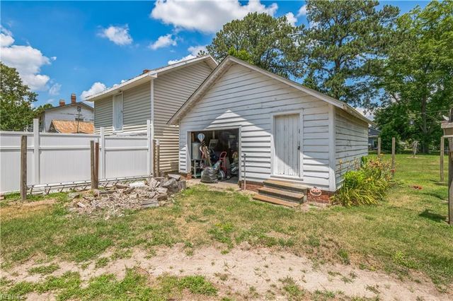 32105 Elizabeth ST, Boykins, VA 23827