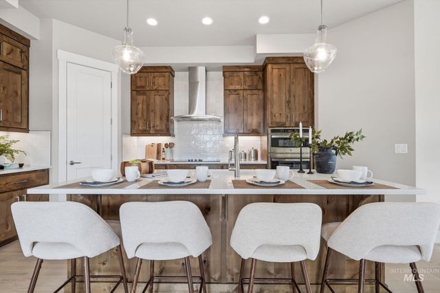 470 S Radiator Rd, Boise, ID 83716