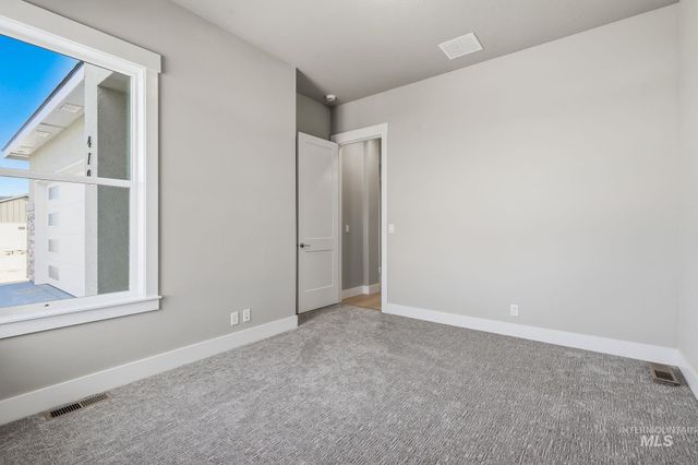 470 S Radiator Rd, Boise, ID 83716