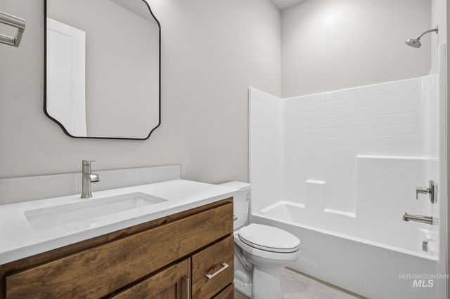 470 S Radiator Rd, Boise, ID 83716