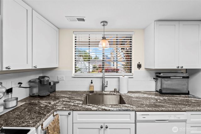 2801 N Narrows Drive #E2, Tacoma, WA 98407