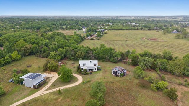 534 Old McDade RD, Elgin, TX 78621