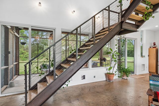 534 Old McDade RD, Elgin, TX 78621