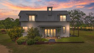 534 Old McDade RD, Elgin, TX 78621